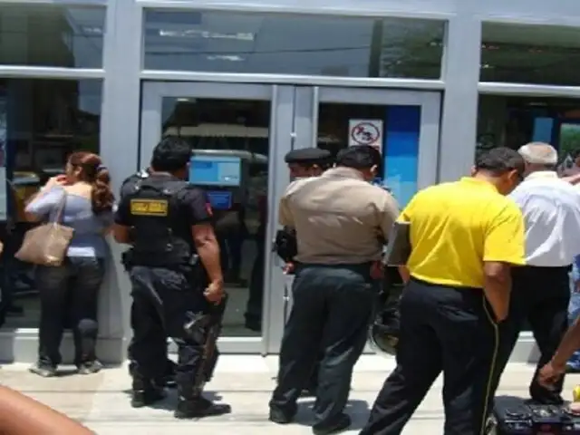 Ica: delincuentes asaltan agencia bancaria y se llevan 5 mil soles