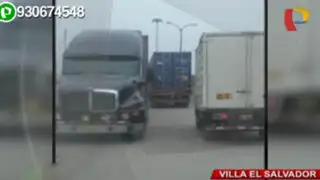 VES: camión provoca gran congestión vehicular en la Panamericana Sur