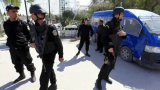 Túnez: atentado contra bus de la guardia presidencial deja 14 muertos