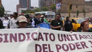 Trabajadores del Poder Judicial en huelga se enfrentaron a la Policía