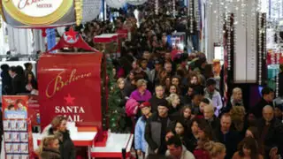EEUU: miles abarrotan centros comerciales por ‘Black Friday’