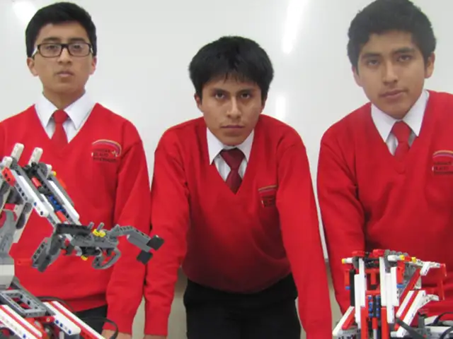 Tres escolares peruanos participarán en la Olimpiada Mundial de Robótica en Catar