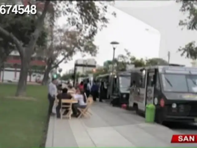 San Isidro: carros que venden comida al paso invaden vereda de un parque