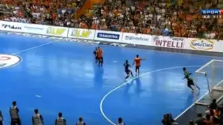 VIDEO: espectacular golazo de chalaca en el Futsal de Brasil