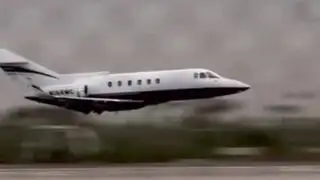 Mira la angustiante maniobra de un avión que logró descender sin tren de aterrizaje