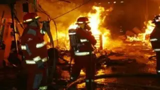 Bomberos atendieron más de 60 incendios durante celebraciones de Año Nuevo