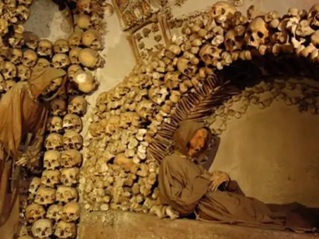 Las catacumbas de París, el cementerio más escalofriante que podrías conocer