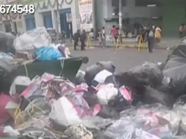 Centro de Lima: denuncian acumulación de basura en jirón Montevideo
