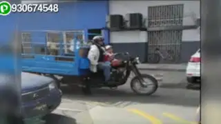 Sujeto traslada bebé en moto sin las mínimas medidas de seguridad