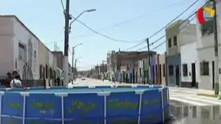 La Perla: vecinos instalan piscinas en calles pese a multas
