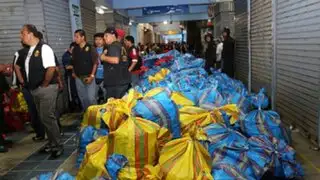 Centro de Lima: incautan más de 400 sacos de ropa falsificada en galería