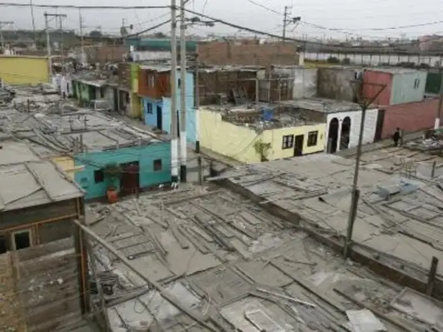 Inician campaña de limpieza en techos de viviendas en Lince