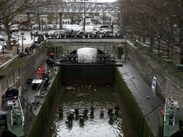 Después de 15 años drenaron el canal Saint-Martin y descubrieron cosas inimaginables