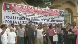 Trabajadores protestan por posible desalojo de hospital Larco Herrera