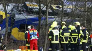 Alemania: choque de trenes deja 10 muertos y más de 100 heridos