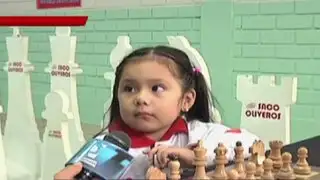 Irina Rojas, la niña de 3 años que representará al Perú en torneo de ajedrez