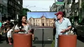 Limeños defienden su voto en un candente debate callejero con los cómicos ‘Yuca’ y ‘Pompinchú’