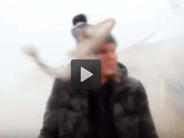VIDEO: ¿Cómo alguien puede ser impactado en la cara por un pez?