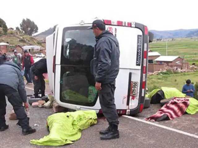 Despiste de minivan deja cinco muertos y ocho heridos en Juliaca