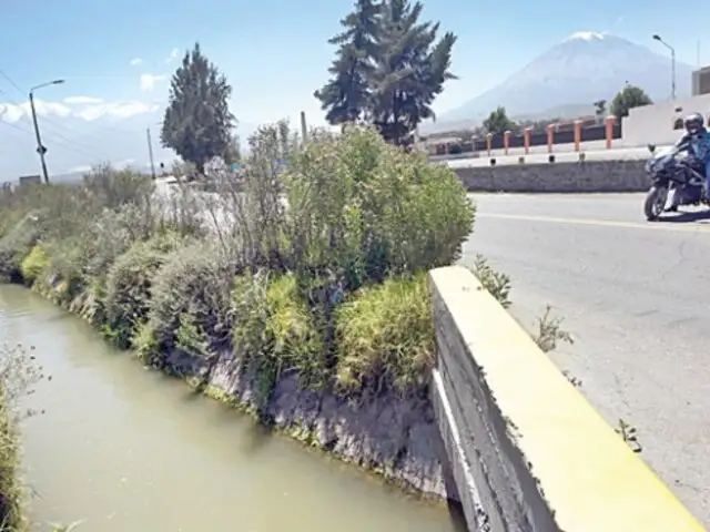 Niño pierde la vida tras caer a una acequia en Chimbote