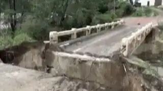Chota: dos personas mueren por colapso de puente