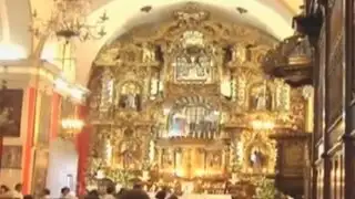 Miles de fieles realizaron recorrido por siete iglesias de Lima
