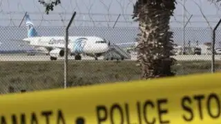 Avión egipcio fue secuestrado con al menos 60 pasajeros a bordo
