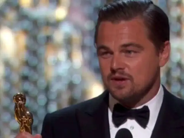 Espectáculo internacional: Leonardo DiCaprio olvidó su Oscar en un restaurante