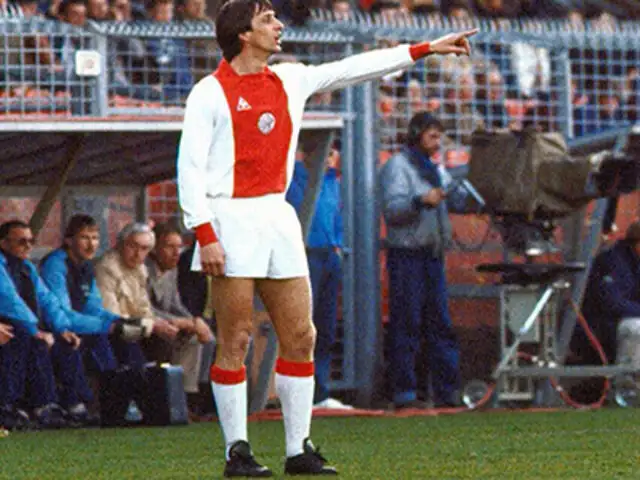 El mítico penal de Johan Cruyff que marcó la historia del fútbol
