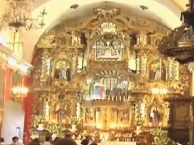 Miles de fieles realizaron recorrido por siete iglesias de Lima