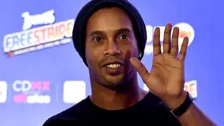 Ronaldinho saldrá de prisión y cumplirá arresto domiciliario tras pagar millonaria fianza
