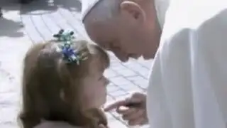 Papa Francisco le cumple el deseo a niña de seis años