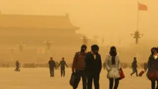 Tormenta de arena provoca accidentes en China
