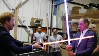 Príncipes Guillermo y Harry visitan mundo Star Wars