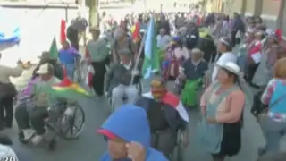 Bolivia: lanzan gases lacrimógenos a personas con discapacidad