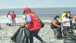 Callao: vecinos y La Marina limpian playa Carpayo
