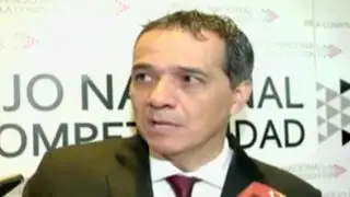 Ministro Alonso Segura rechaza aumento inmediato del sueldo mínimo
