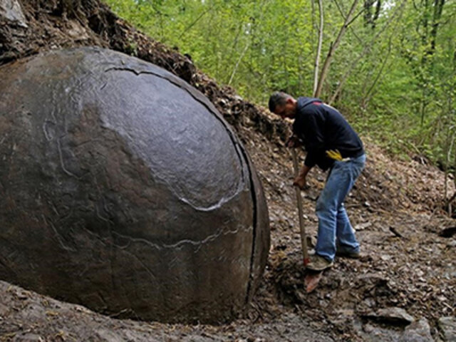 FOTOS: esta es la misteriosa roca gigante descubierta en Bosnia y que nadie puede explicar