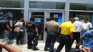 Cercado de Lima: policía frustra robo en agencia bancaria