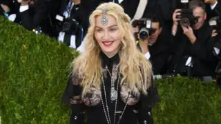 Madonna deslumbró en alfombra roja de Gala MET