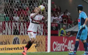 Paolo Guerrero volvió a anotar con el Flamengo