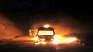 Trujillo: delincuentes asaltan y queman movilidad de conjunto folclórico
