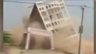 Impactantes imágenes del desplome de un edificio en la India