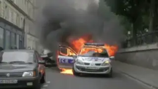 Policías se suman a protestas en Francia
