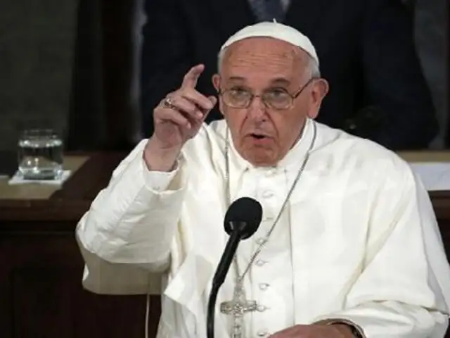 Papa Francisco critica trabas en ayuda para lucha contra el hambre