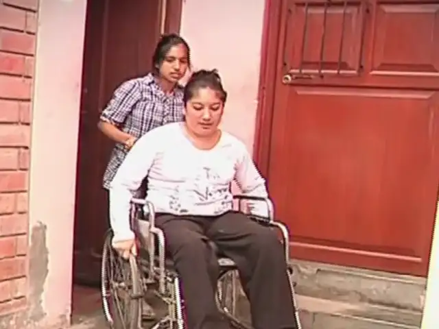Mujer que quedó paralítica en ascensor pide ayuda