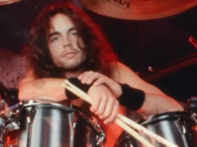 EEUU: exbaterista de banda Megadeth muere en pleno concierto