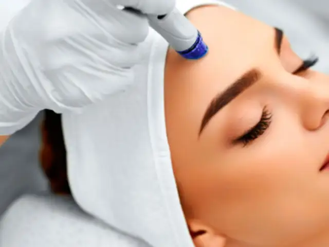 Interesante técnica para acabar con la flacidez facial y lucir una piel radiante