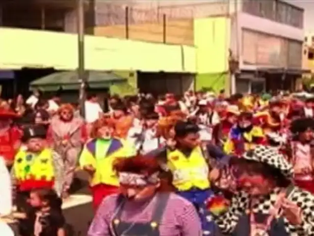 A reír: celebran el ‘Día del payaso peruano’ con colorido pasacalle