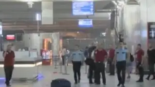 Atentado en aeropuerto de Turquía dejó 30 muertos